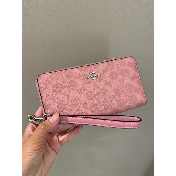 Coach Long Zip Around Wallet In Signature Canvas CW778 Dusty Pink - Picture 1 of 6